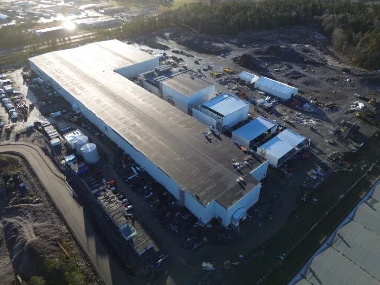 Batterifabriken i Eskilstuna – stålkonstruktion utförd av Smederna.